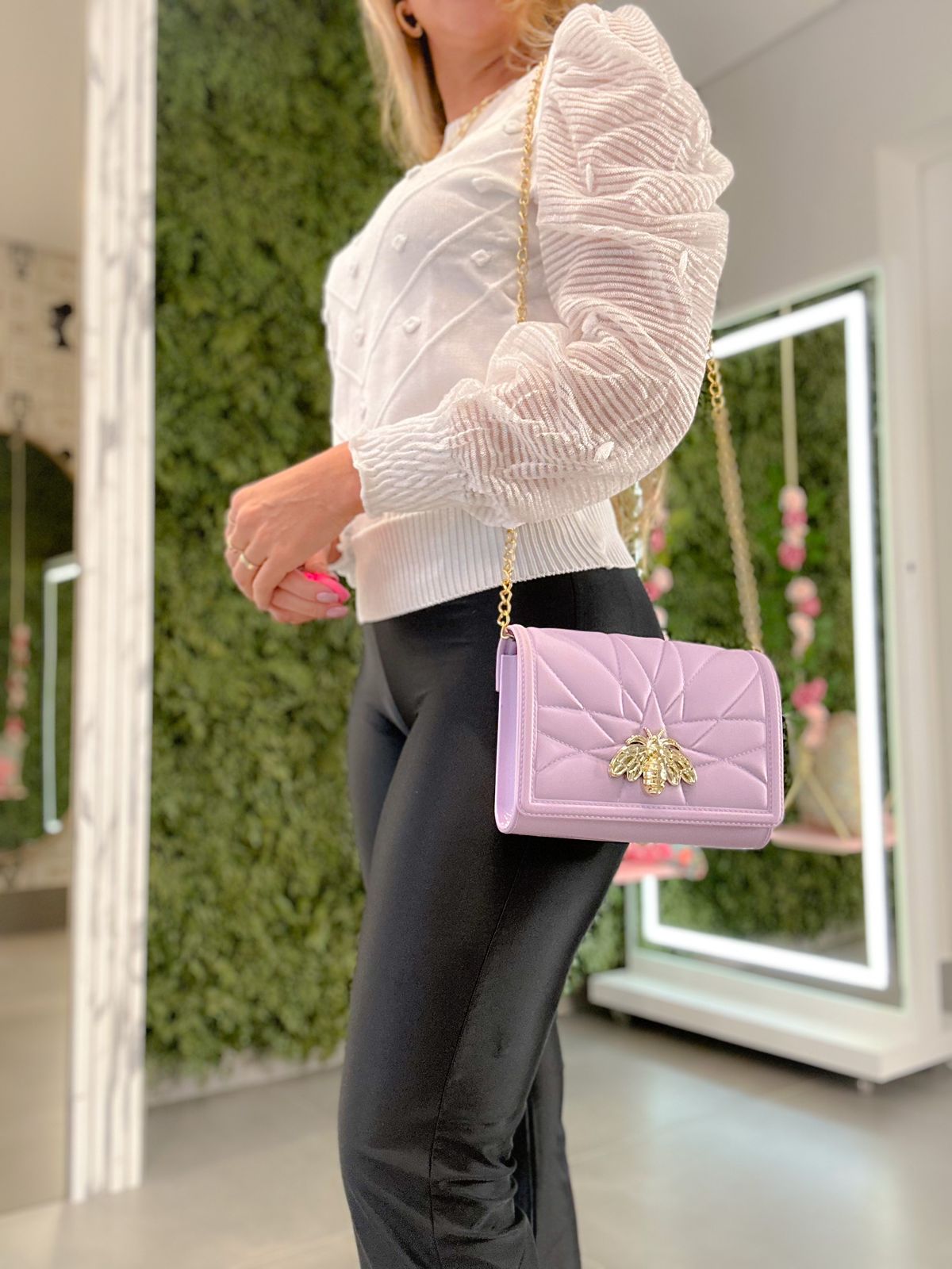 Blusa tricot com mangas em tule