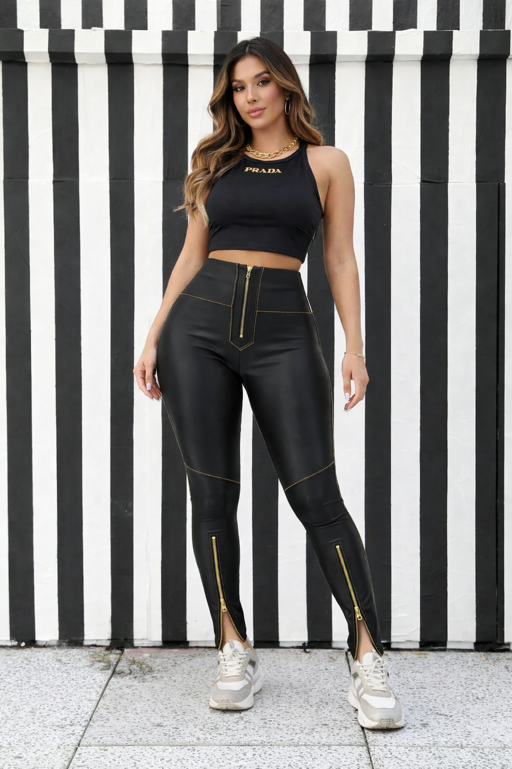 Calça Prada Detalhes em Vivos no Dourado