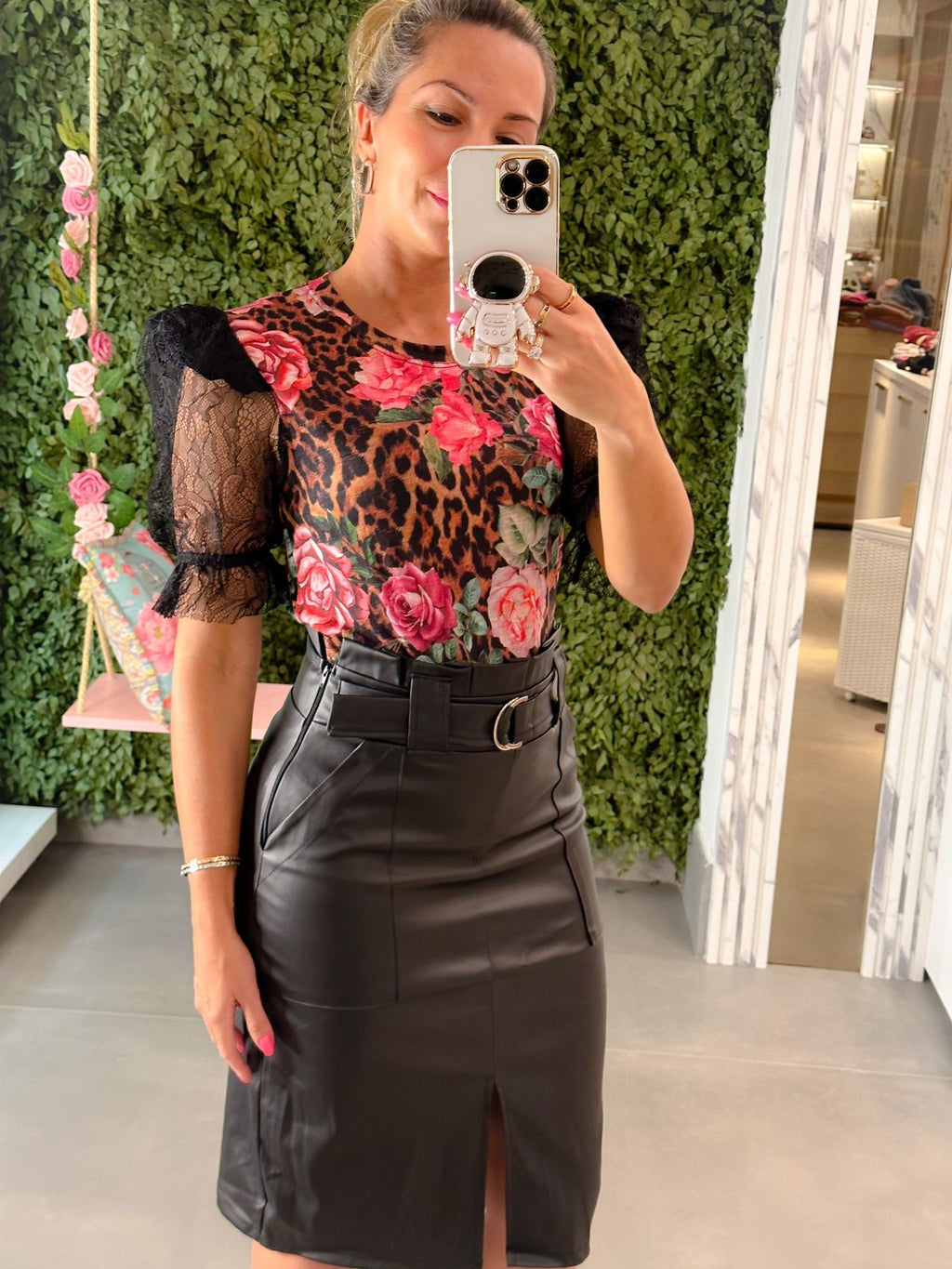 Saia clochard em couro eco