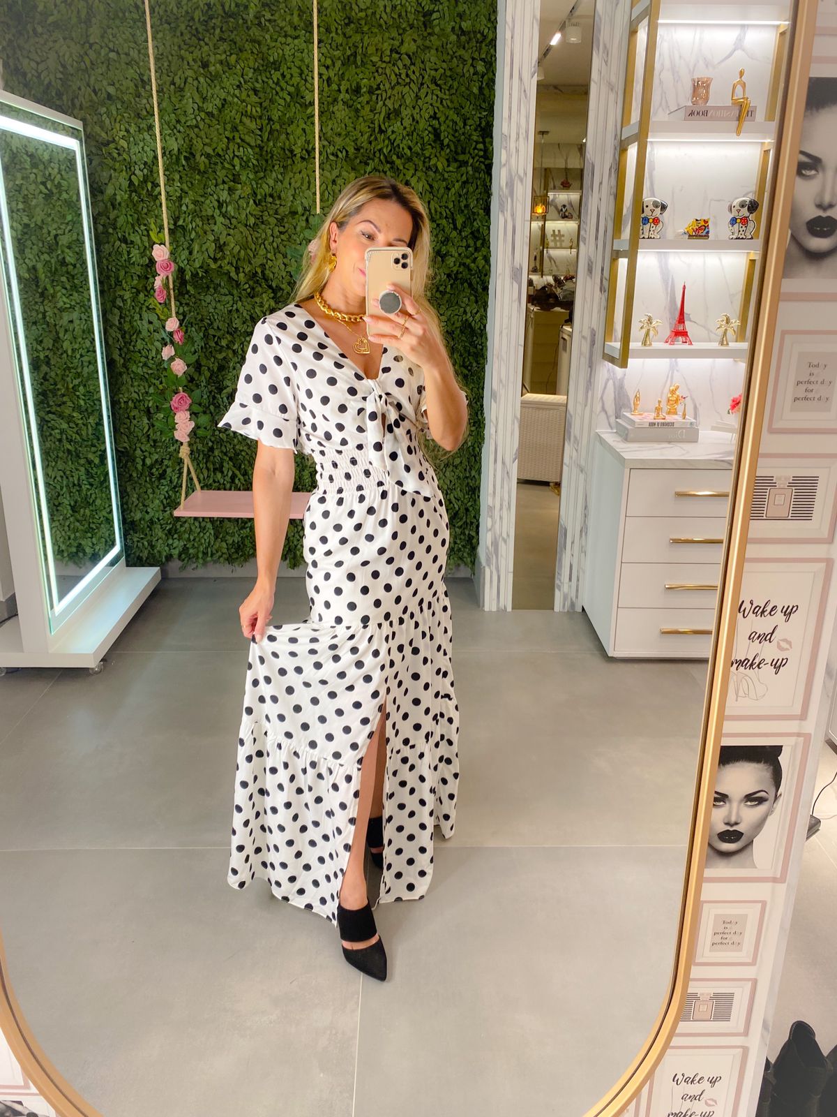 Vestido em Poa com Lastex