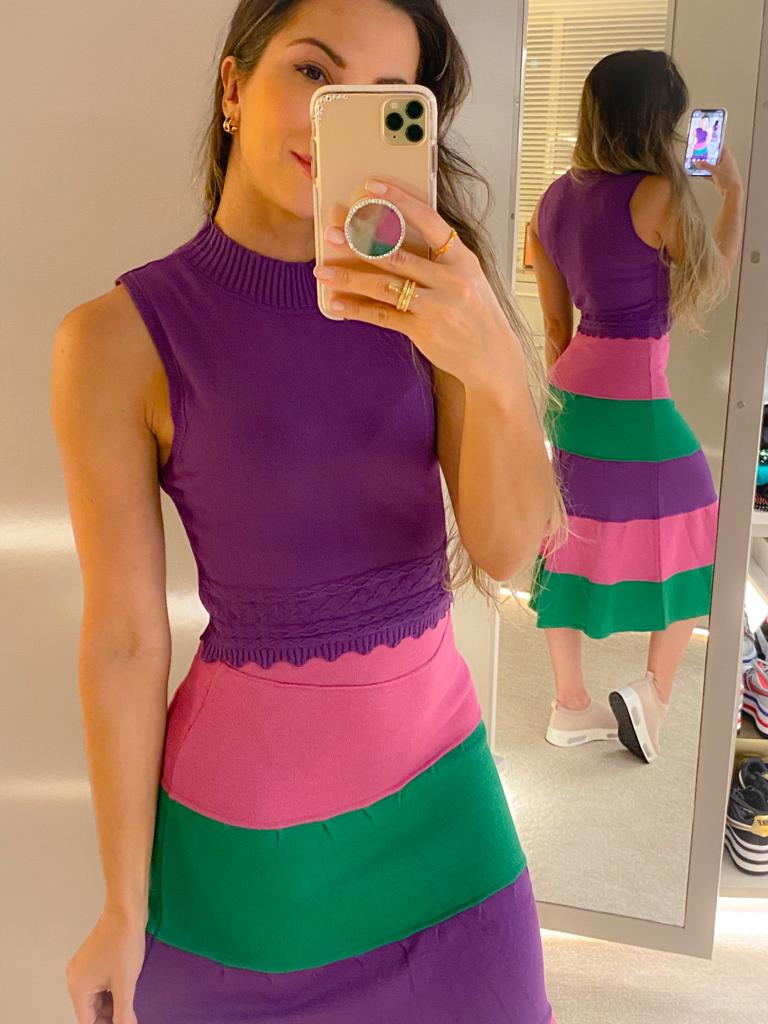 Blusa em trico detalhes na barra