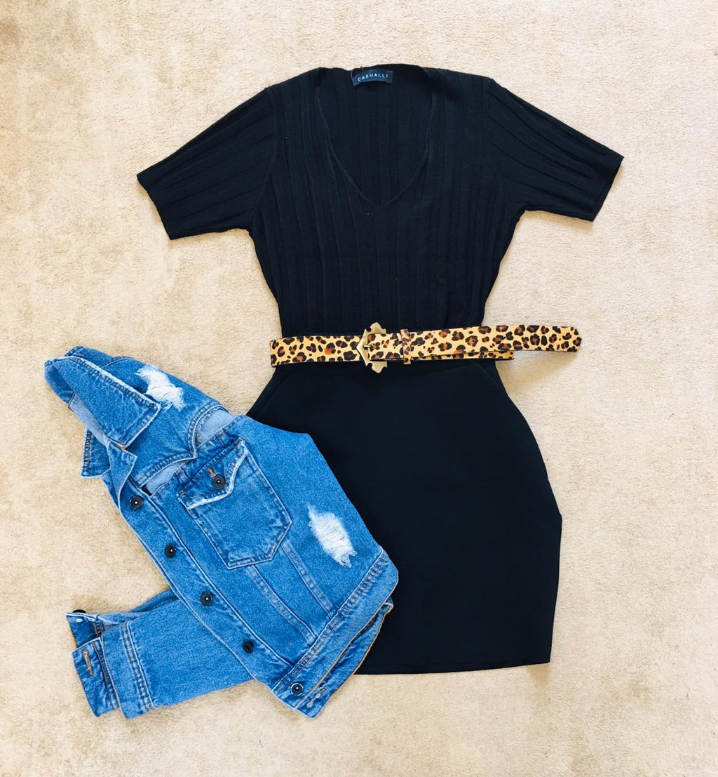 BLUSA CANELADA DECOTE V