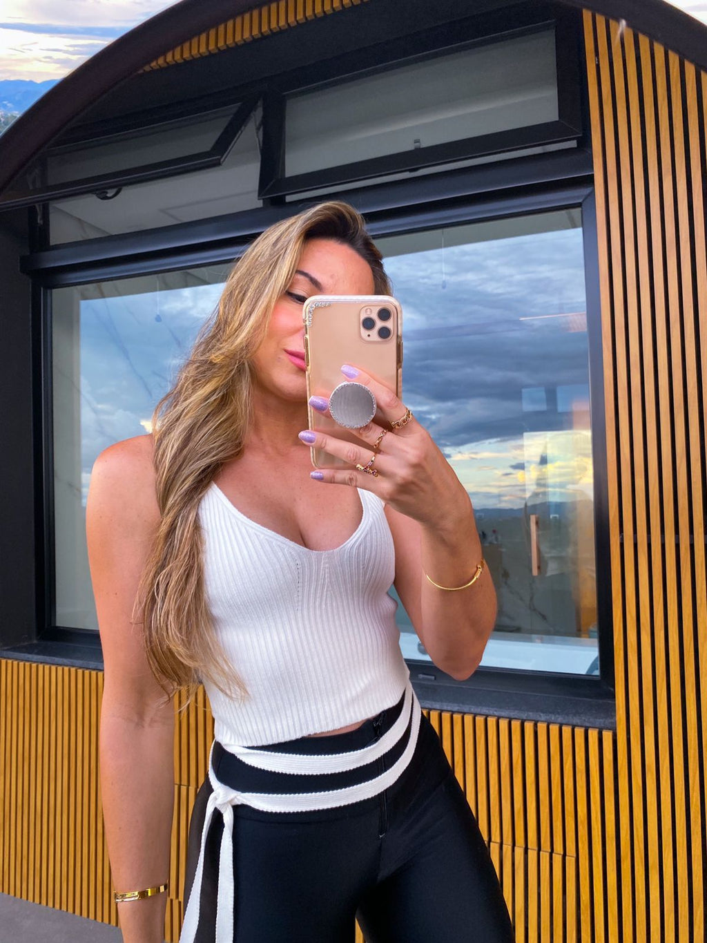 Cropped em tricot com amarração Tati Offwhite