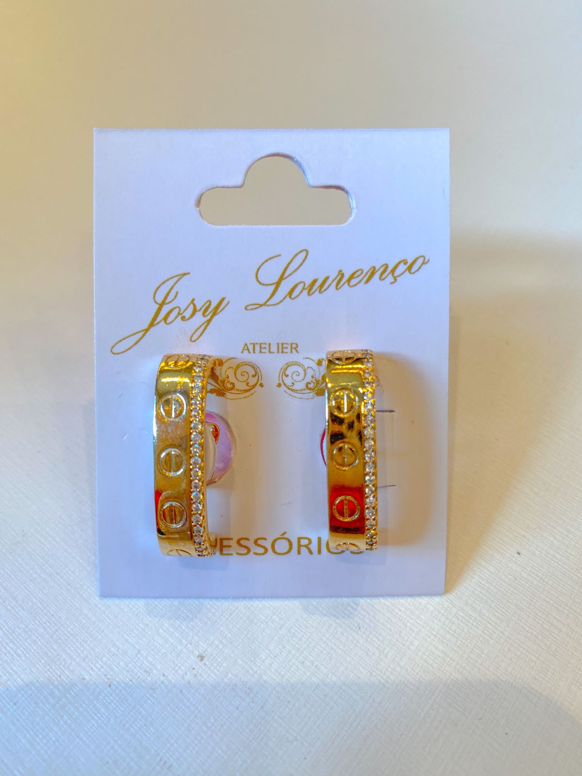 Brinco semi joia inspired com zirconia