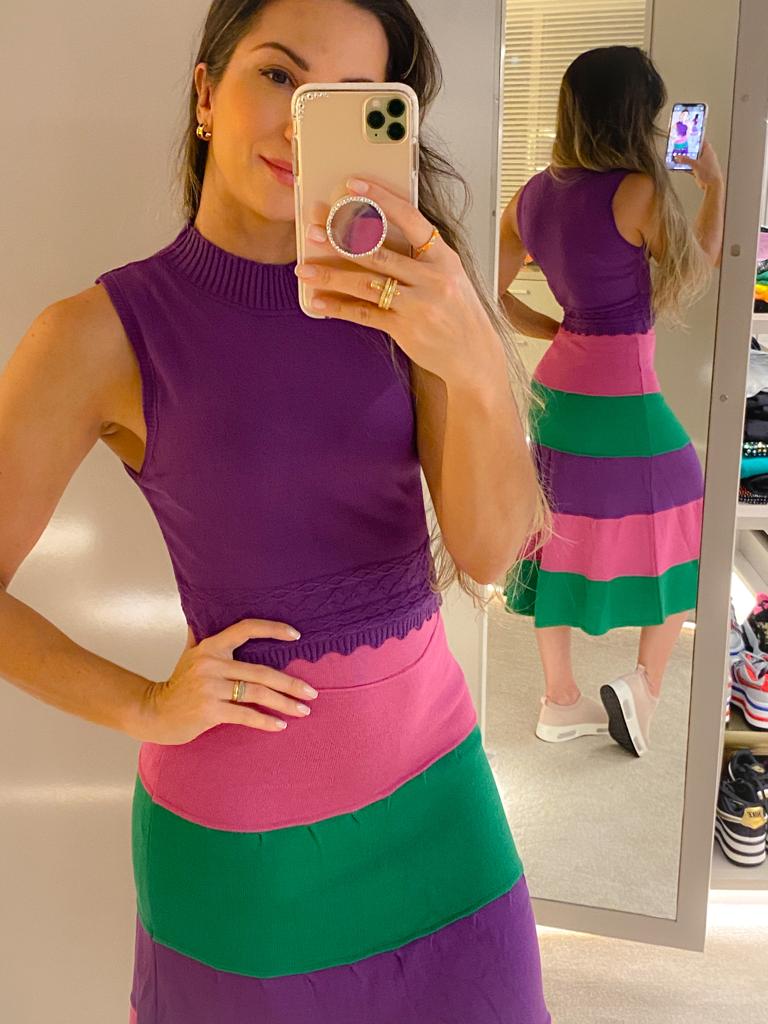 Blusa em trico detalhes na barra