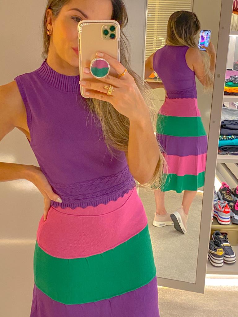 Blusa em trico detalhes na barra