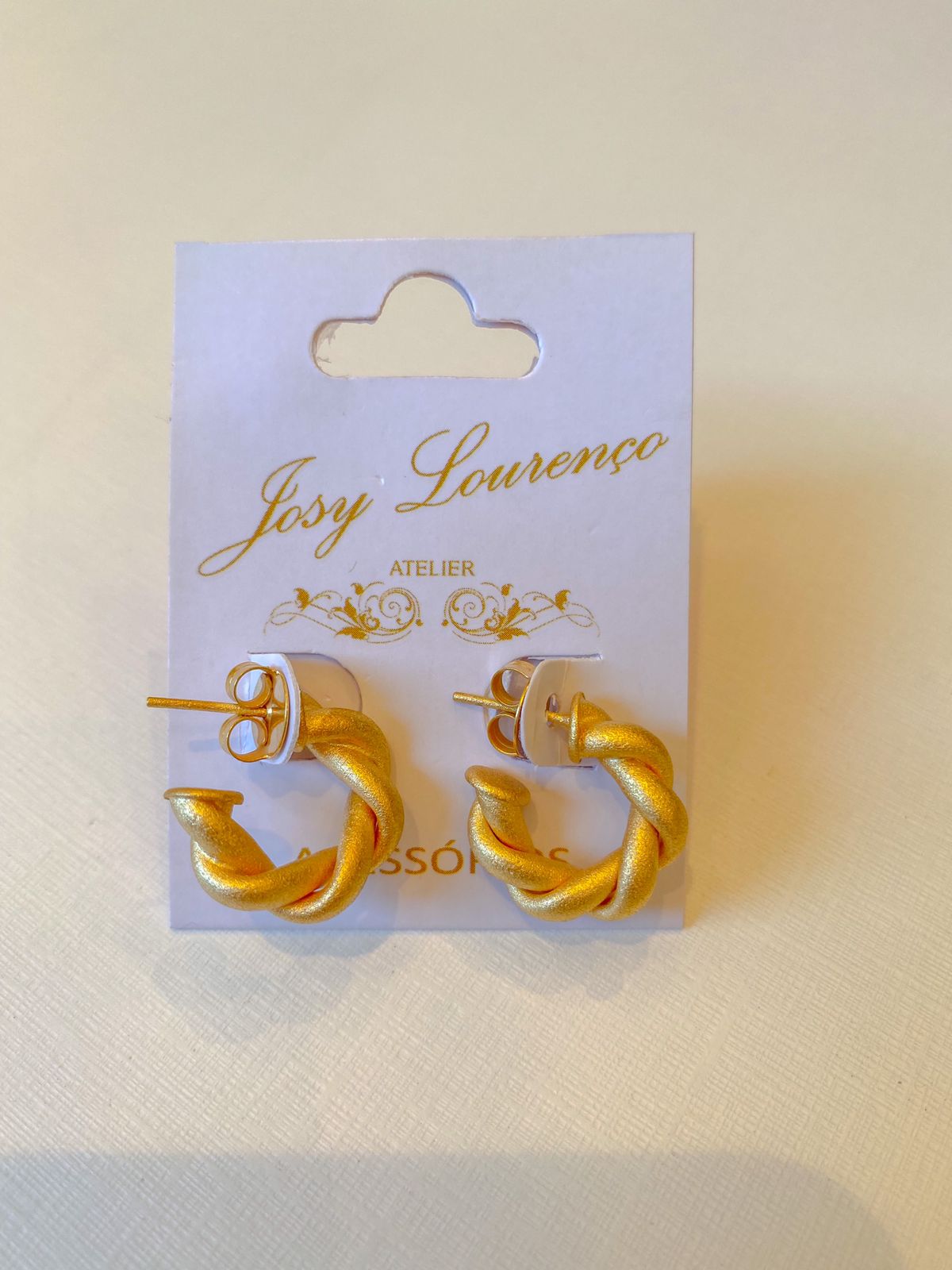 Brinco semi joia argola ouro fosco