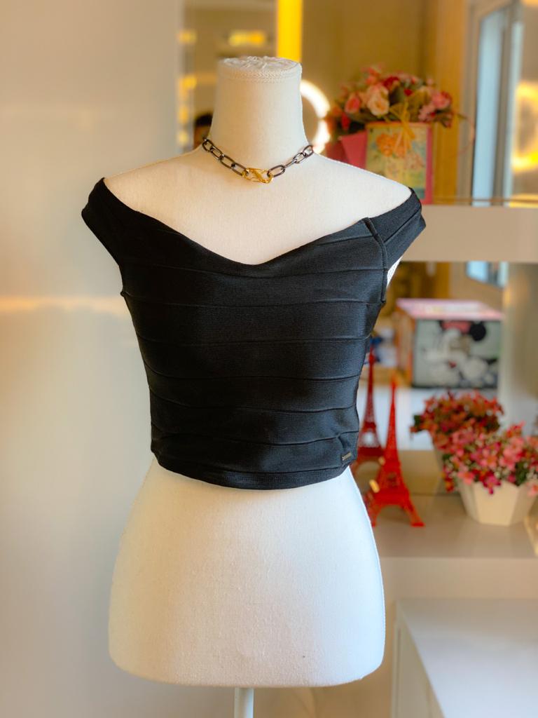 Cropped em bandagem com bojo