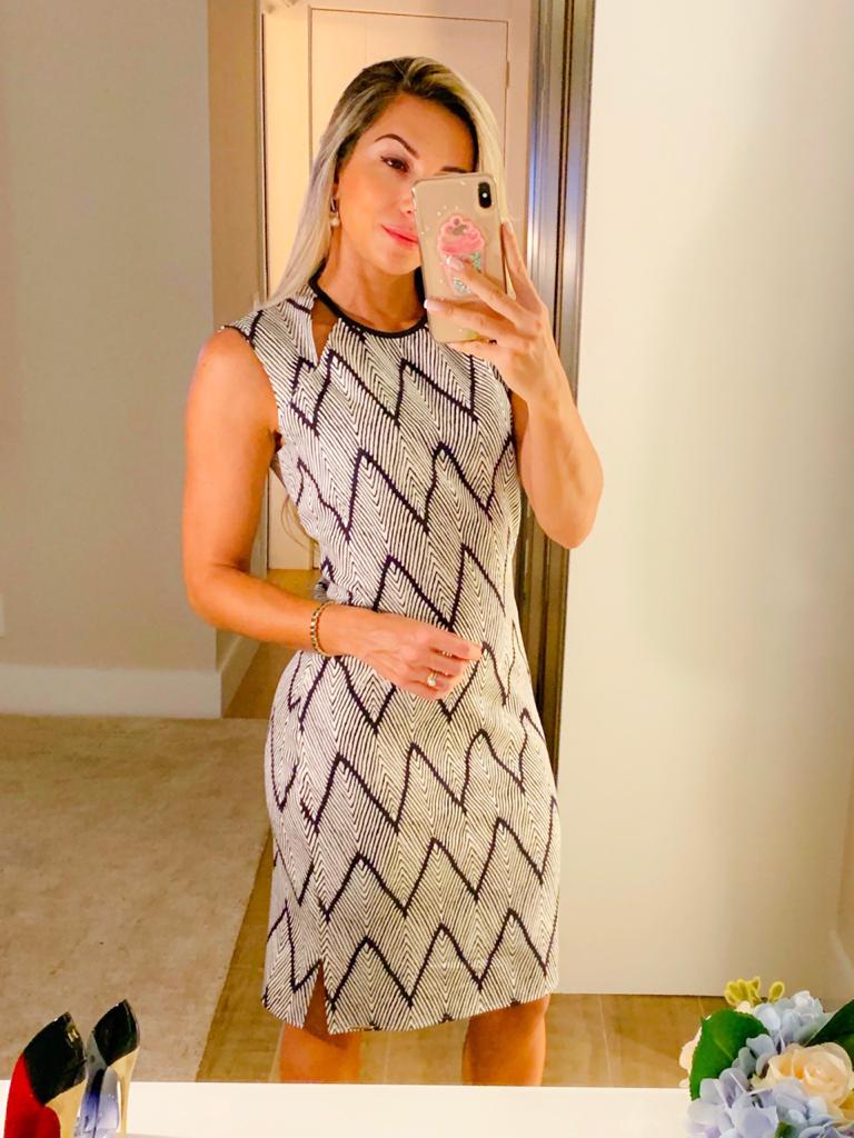 Vestido em crepe de seda zig zag