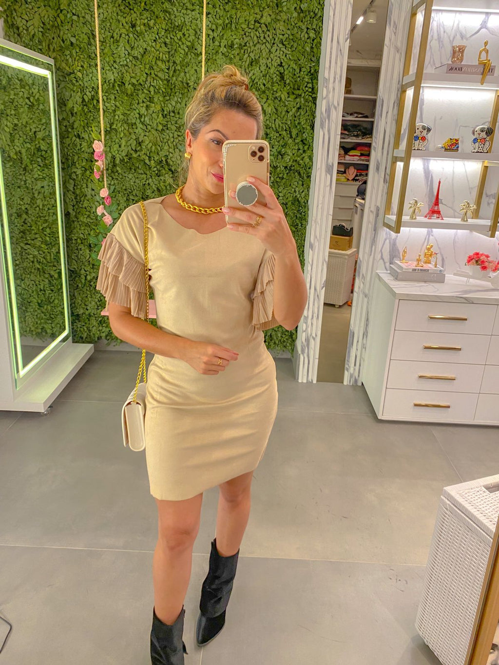 Vestido em Suede e Tule Banabana