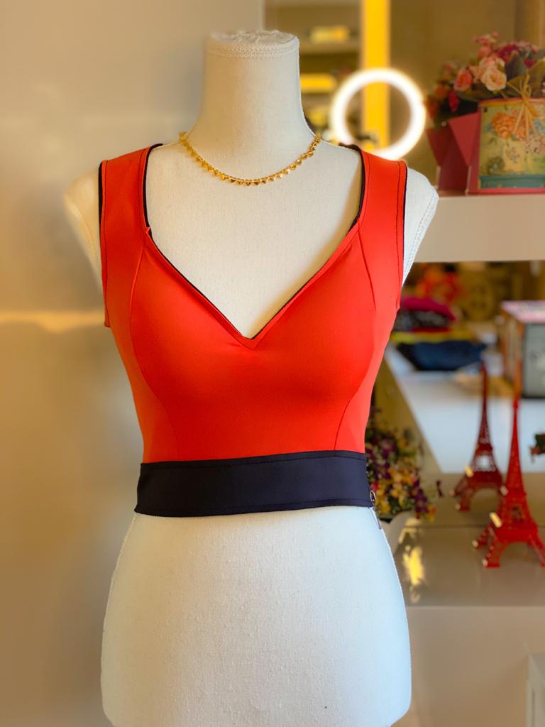 Cropped em neoprene com bojo