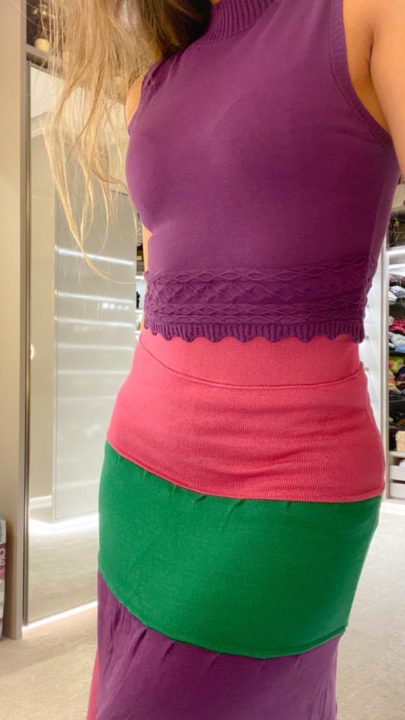 Blusa em trico detalhes na barra