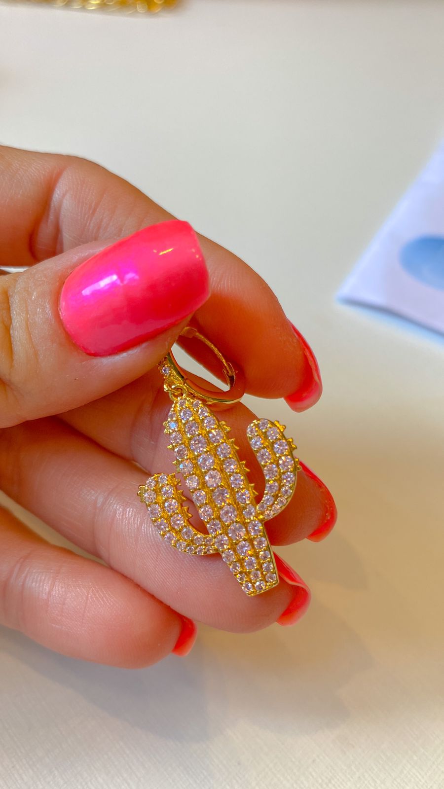 Semi Joia cactos toda cravejada em zirconia