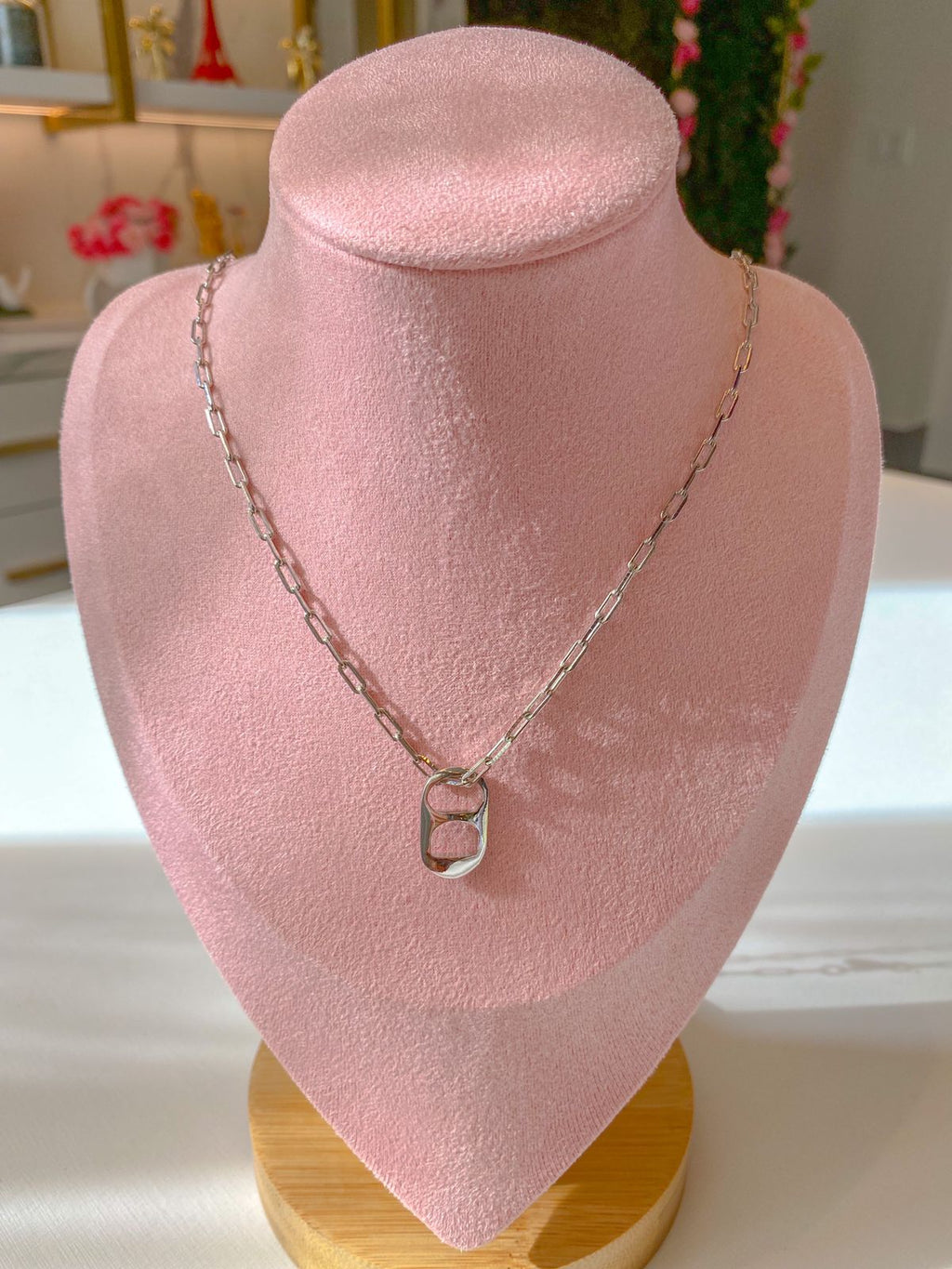 Colar comprido em rodio branco