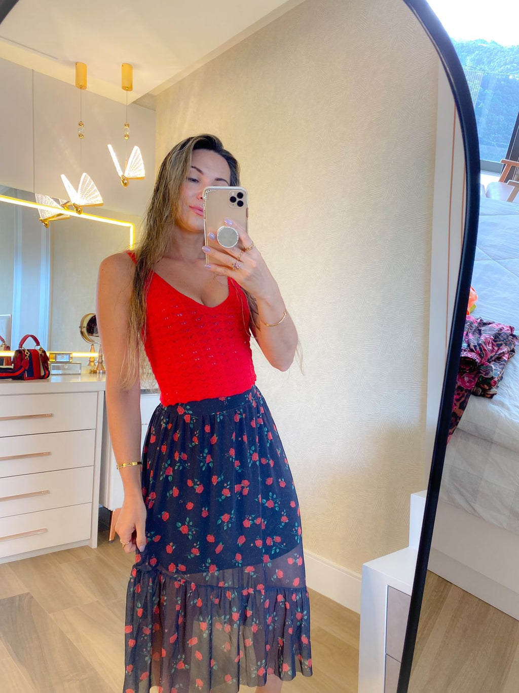 Saia em tule rosas vermelhas