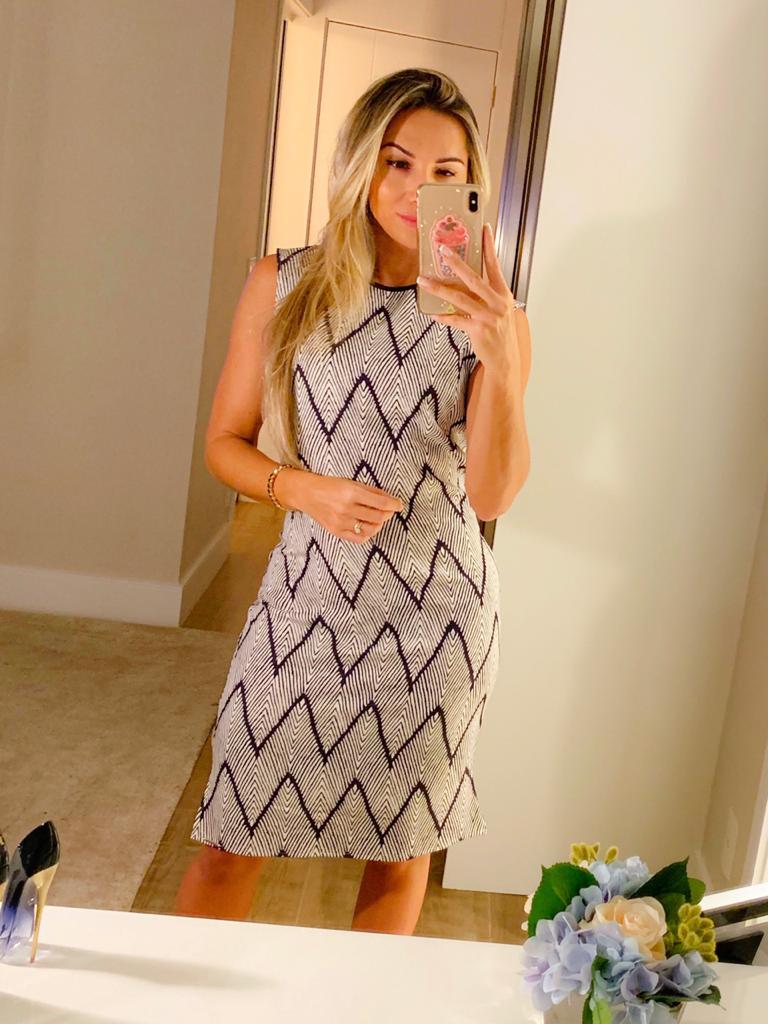 Vestido em crepe de seda zig zag